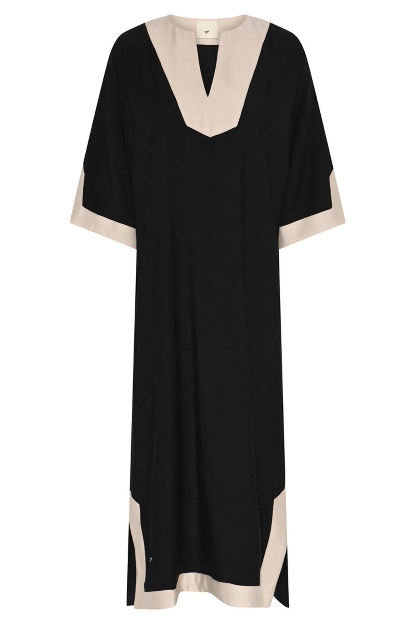 510HMVigdis dress 900 Black HM1302