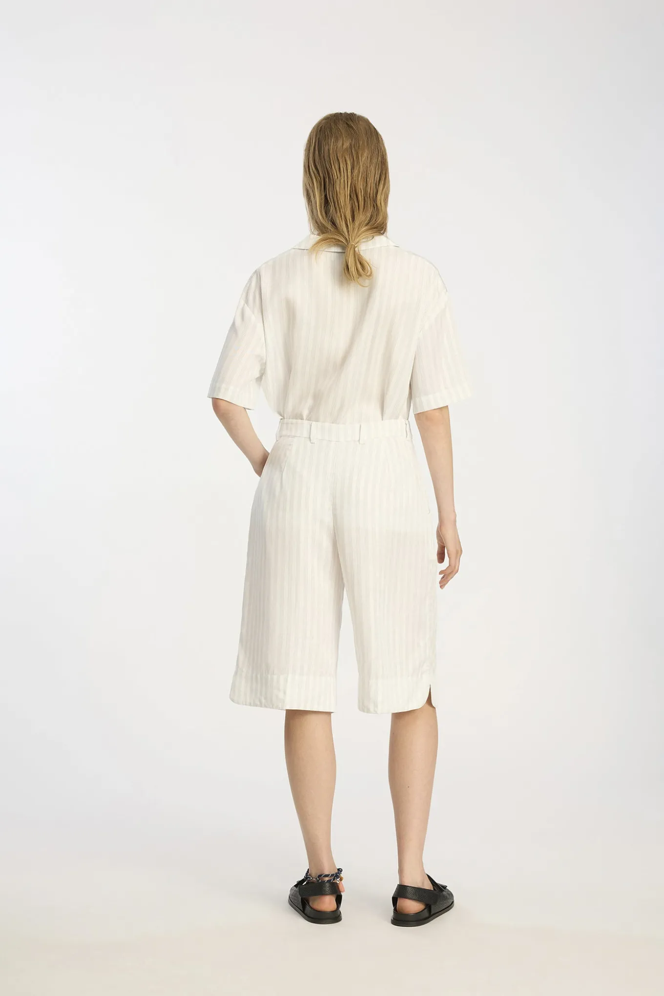 UAMA 76Ivory 1460/26184
